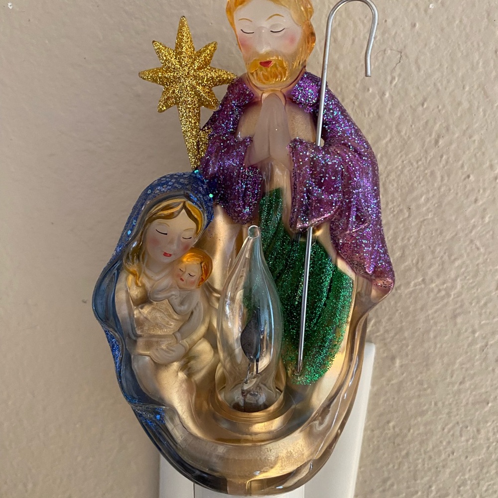 Glittering Nativity Scene Night Light